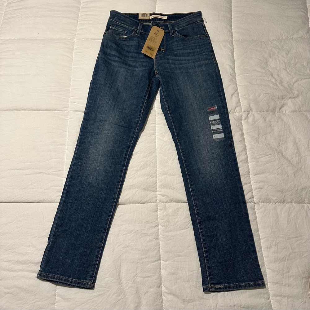 Levi’s - Picture 5 of 5